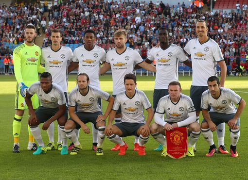 万里茶道—环中国自驾游集结赛选手抵达武汉.